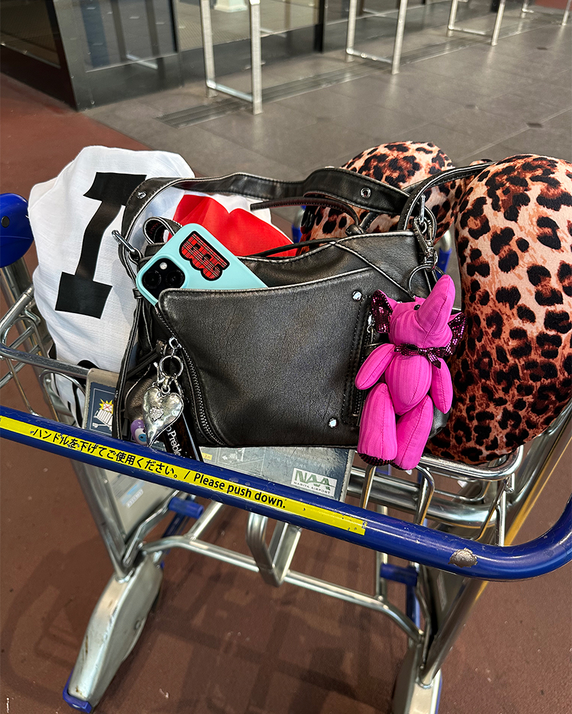 ビンテージウォッシュスクエアアイレットショルダーバッグ