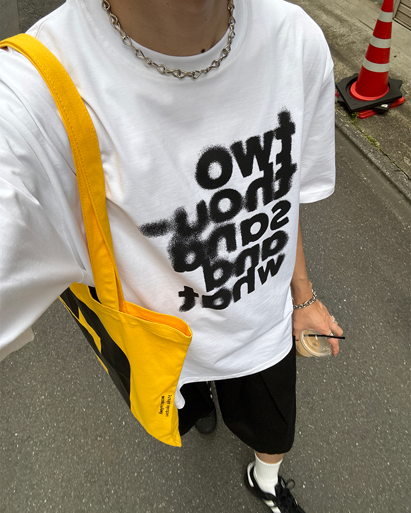 ユニセックス）ノイズレタリングハーフTシャツ | ファッション
