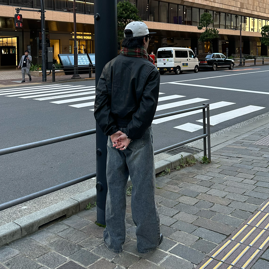 濃紺デニムワイドレッグパンツ ストレッチデニムワイドパンツ（52-52PK79-205）｜おにぎり