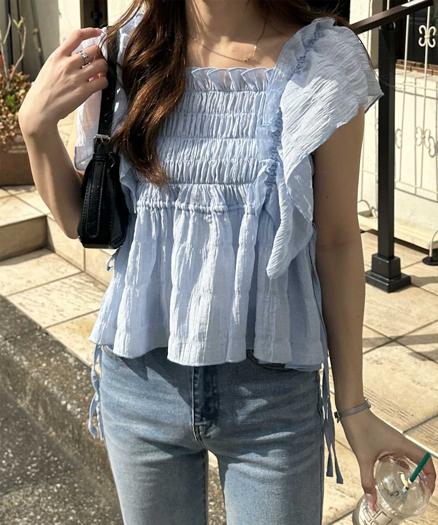 フリルシャーリングブラウス