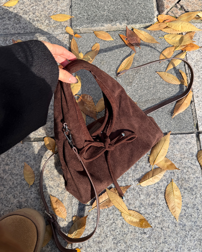 リボンストリングポイントスエードミニバッグ