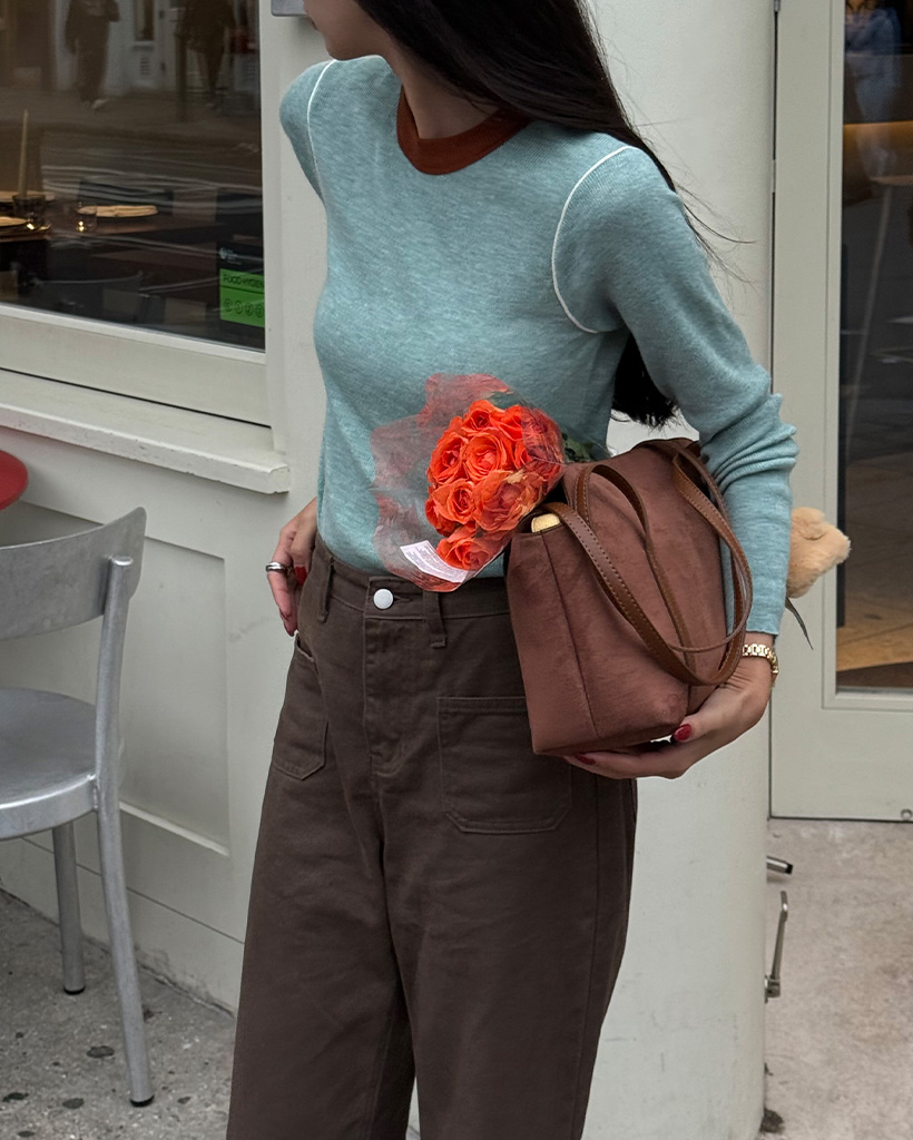 ラウンドバイカラースリムフィードTシャツ