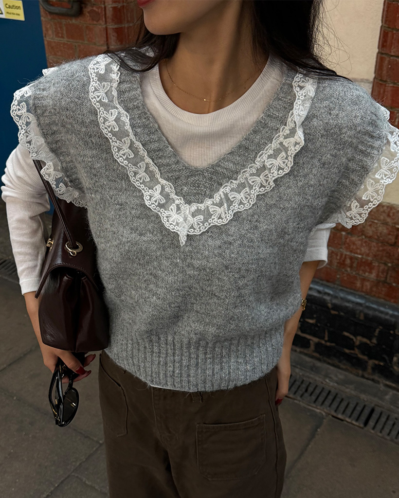 フリルレースVネックニットベスト | ファッション通販サイト NUGU