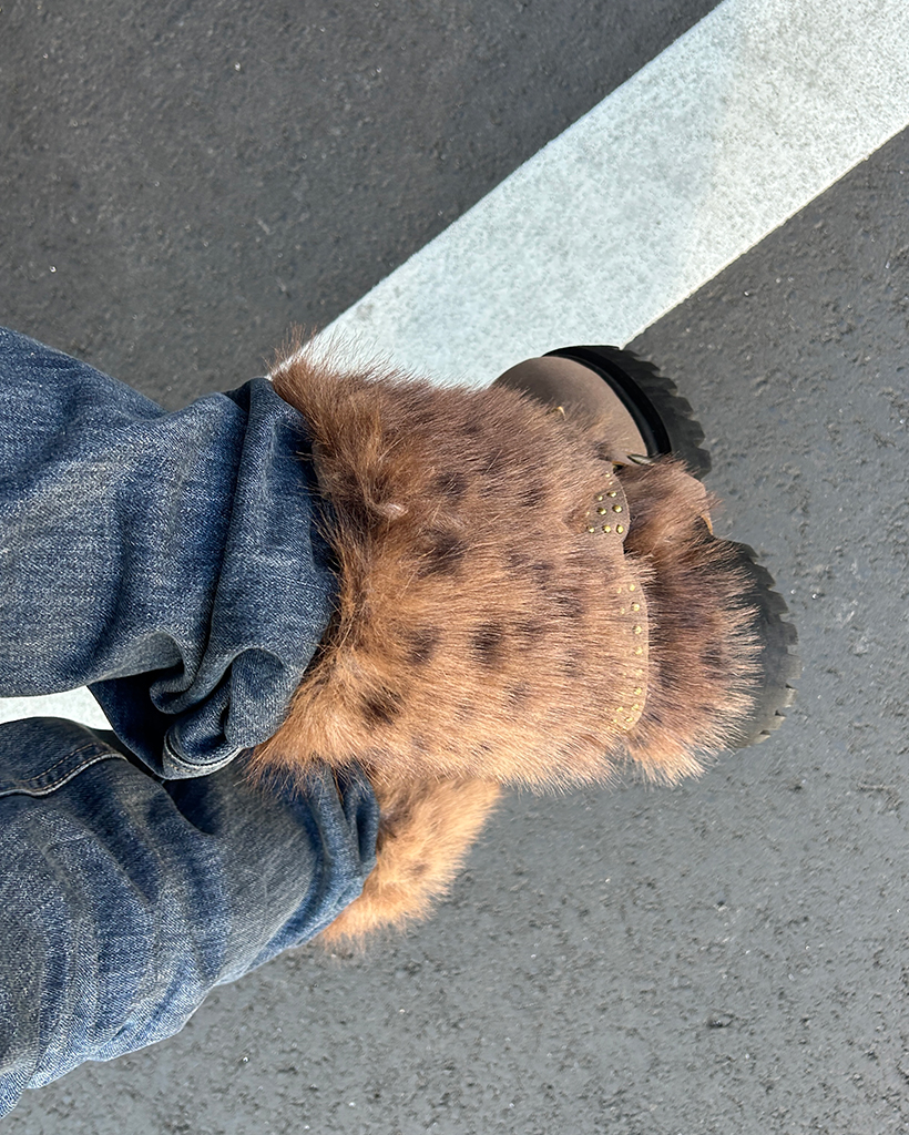 ハーネスアタッチドパターンファースエードショートブーツ