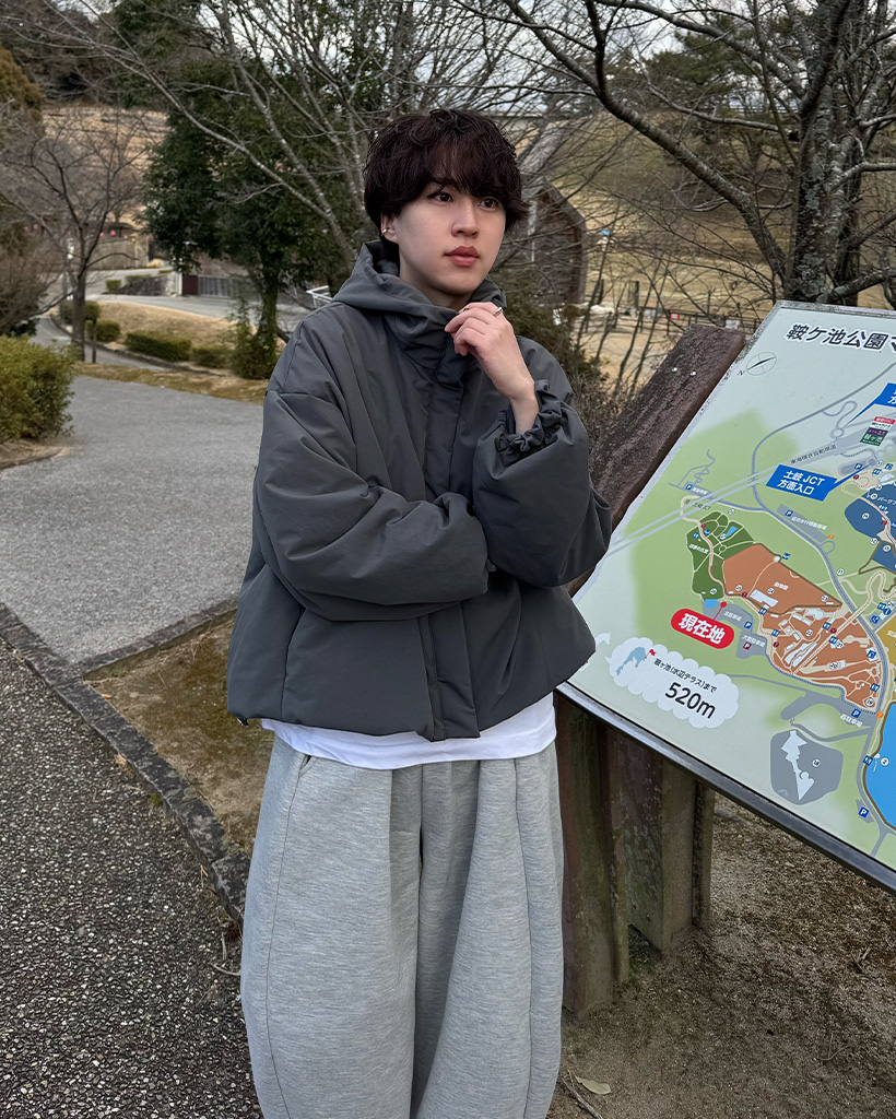 （ユニセックス）フードダウンジャケットジャンパー