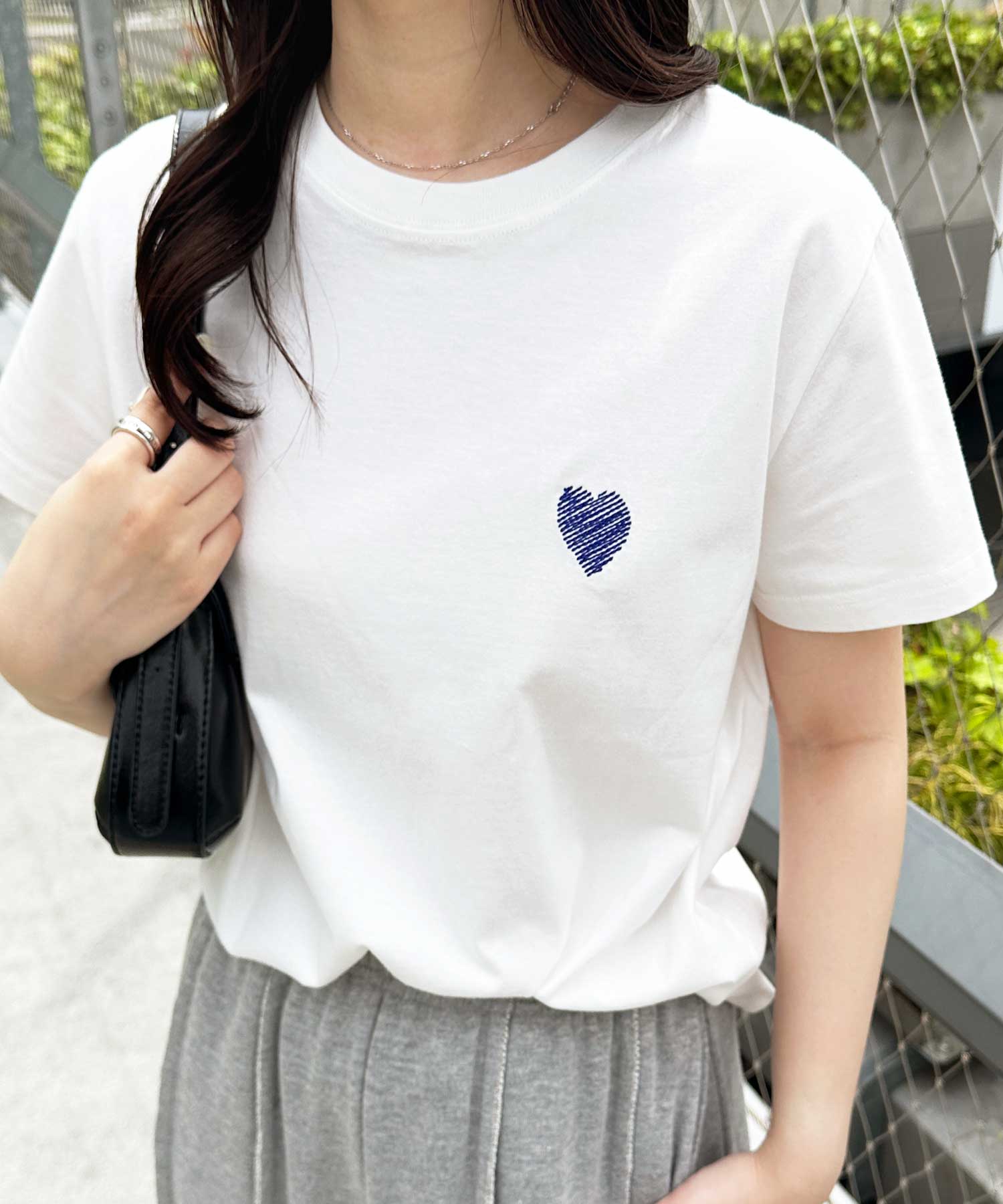 人気‼️新品タグ付き♡コットンケーブルポロシャツ　ワンポイント刺繍 ポケット付きワンポイント刺繍Tシャツ＜キック