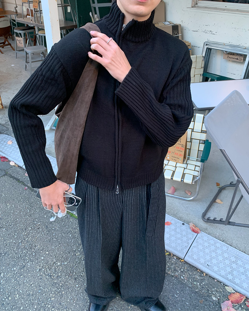 ユニセックス）斜めファスナーポイントニットカーディガン