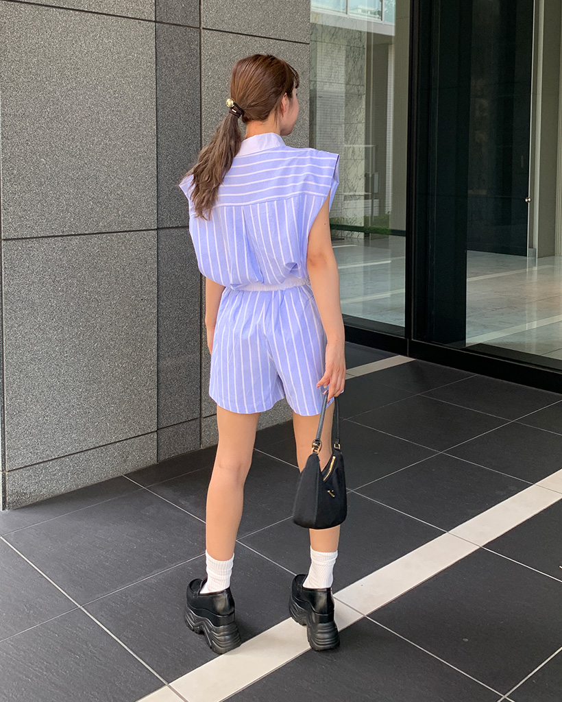 ネイビー ストライプ ショートパンツセット ストライプTシャツとネイビーショートパンツセット - メルカリ