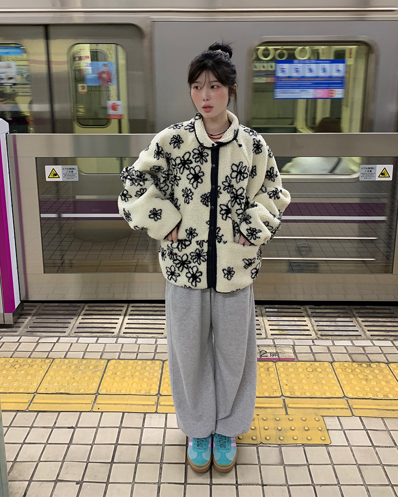 リバーシブルバイカラーボアフラワージャケット | ファッション通販