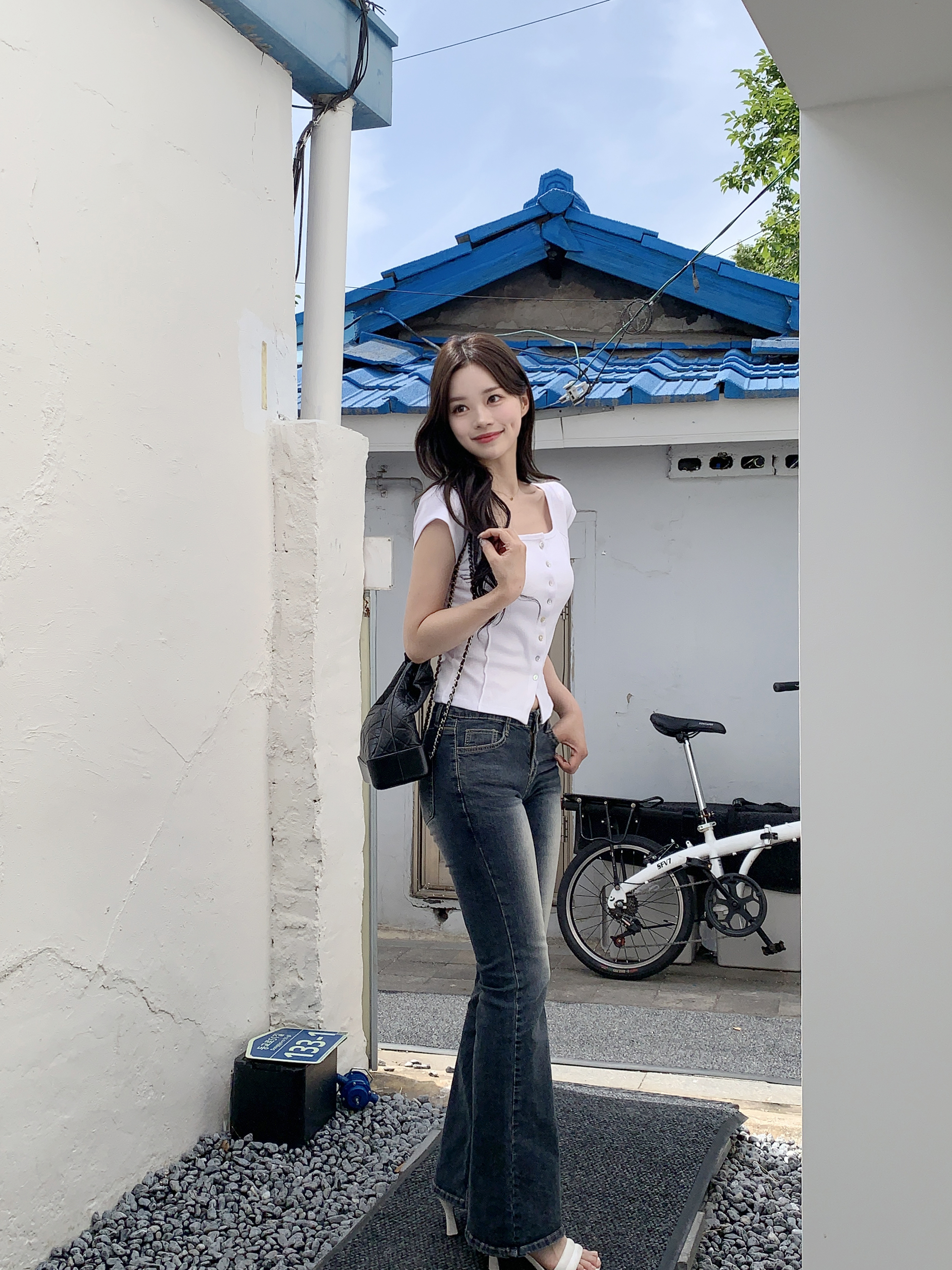 迷彩パッチ付きブーツカットデニム 骨盤パッド付き]ブーツカットデニムパンツ | ファッション通販