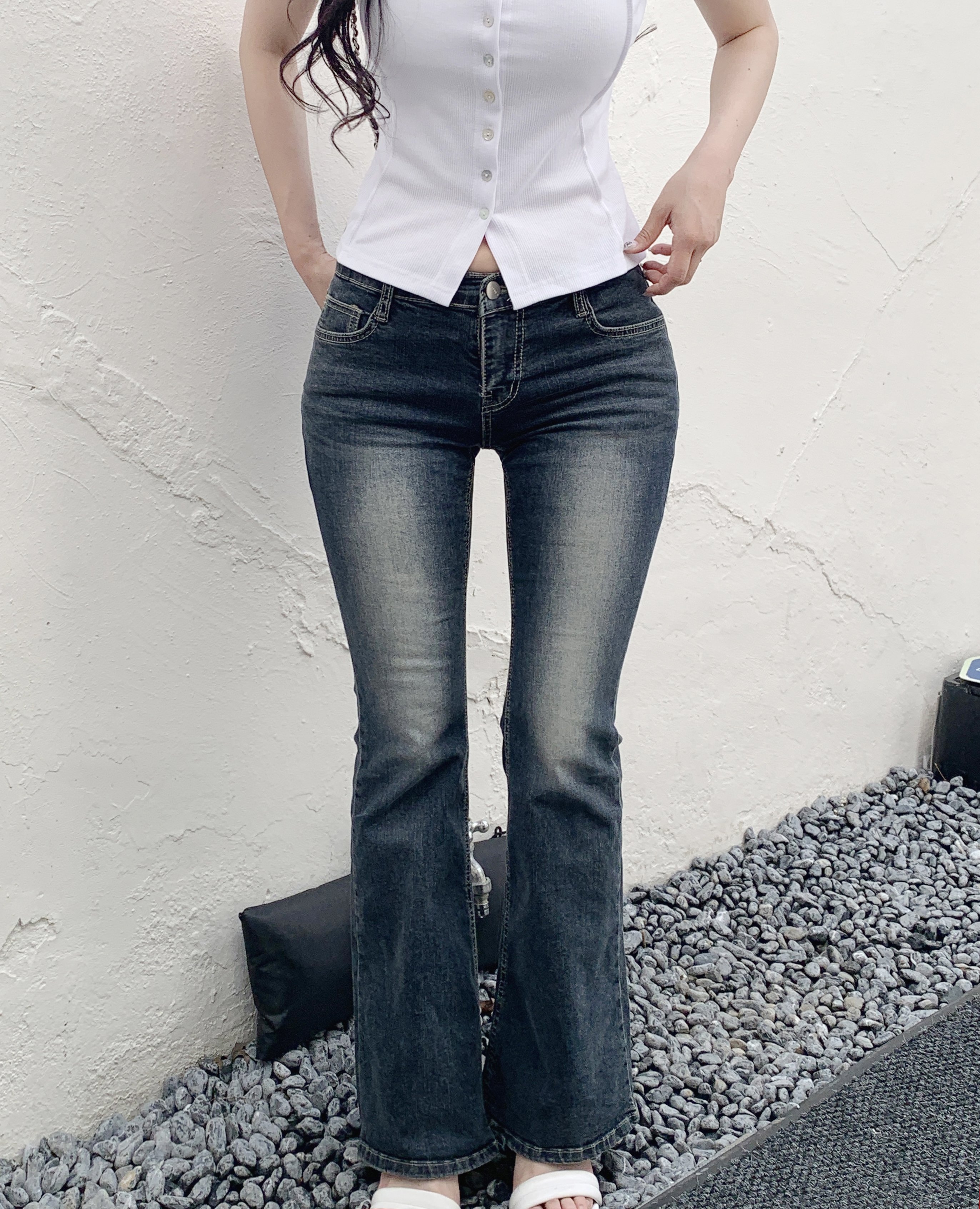 骨盤パッド付き]ブーツカットデニムパンツ | ファッション通販サイト NUGU