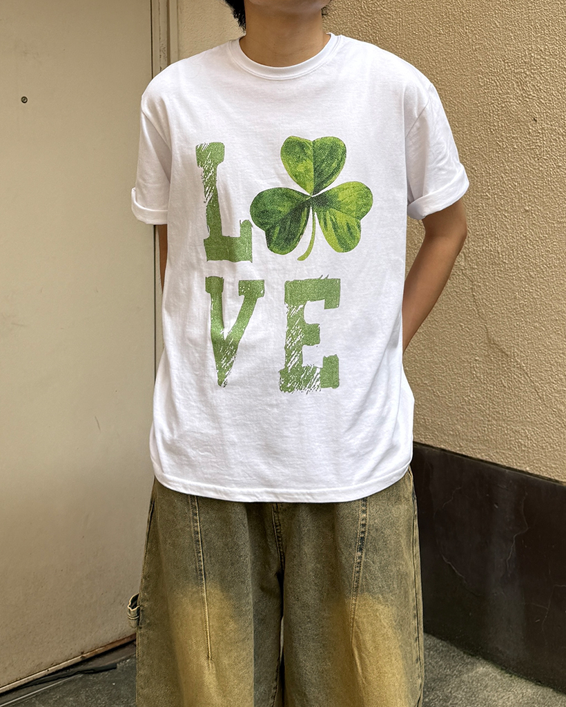 ユニセックス）クローバーラブハーフTシャツ | ファッション