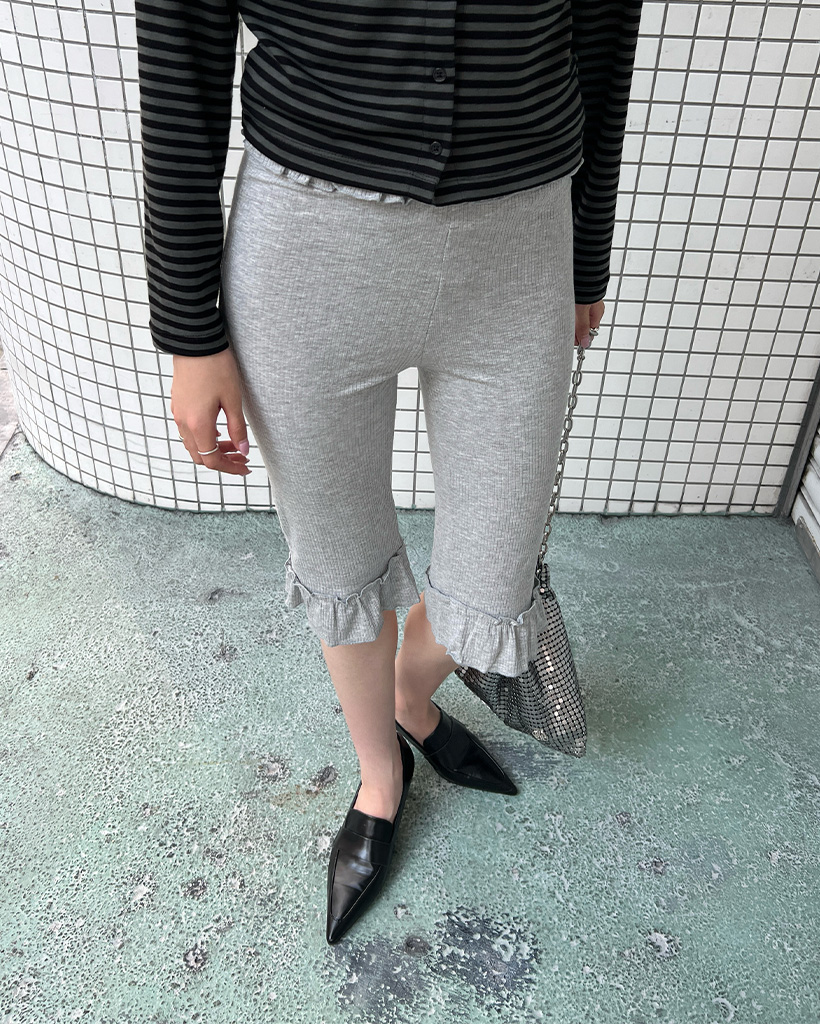 ウエストフリルカプリパンツ