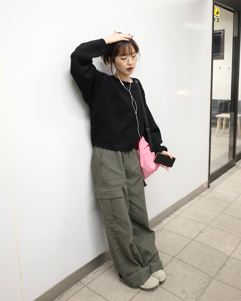 オーバーフィットクロップドニット