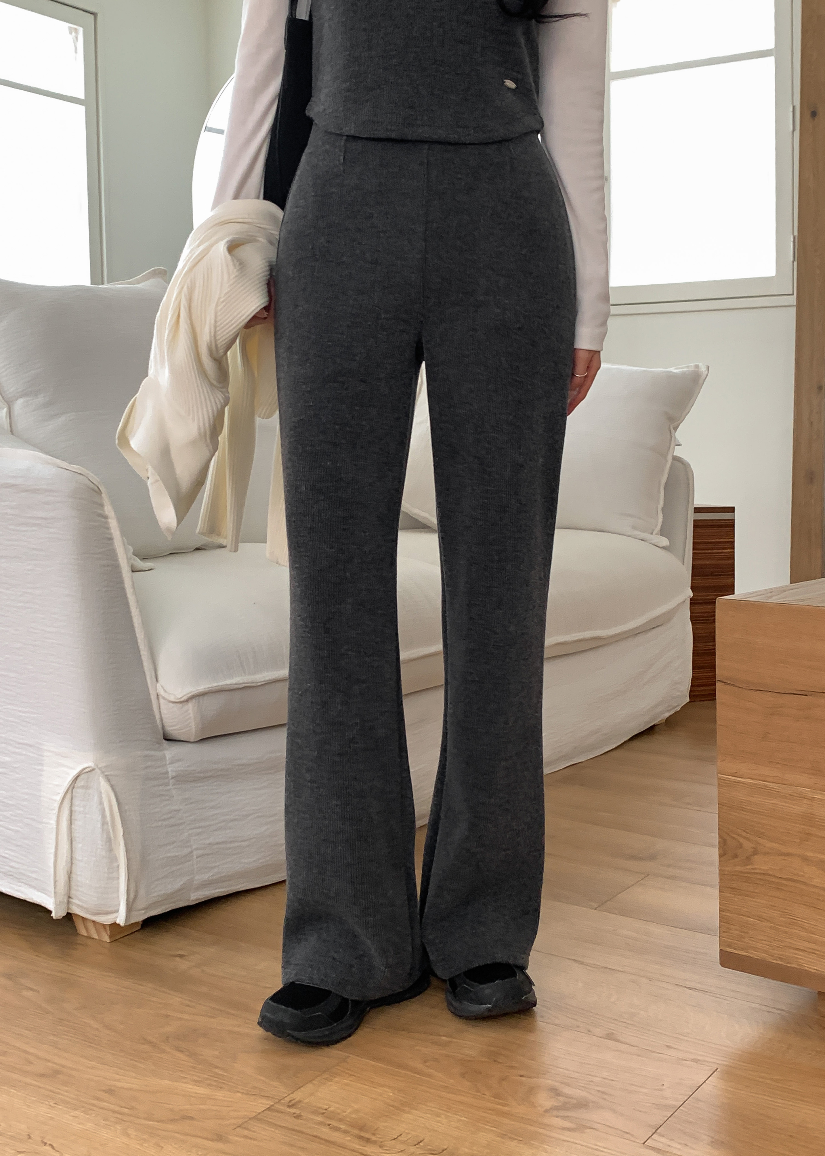 [made] Melting Knitlike Soft Super High Bootcut Banding Pants