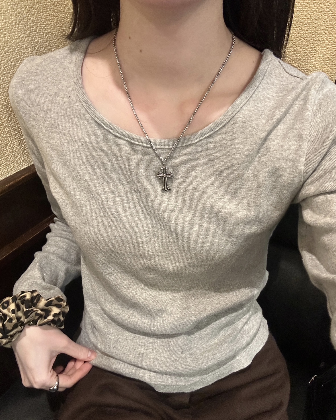 クロスペンダントネックレス