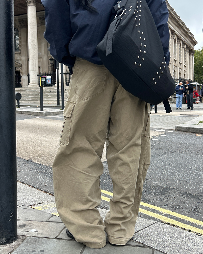 ユニセックス）ビンテージウォッシュフラップカーゴポケットパンツ