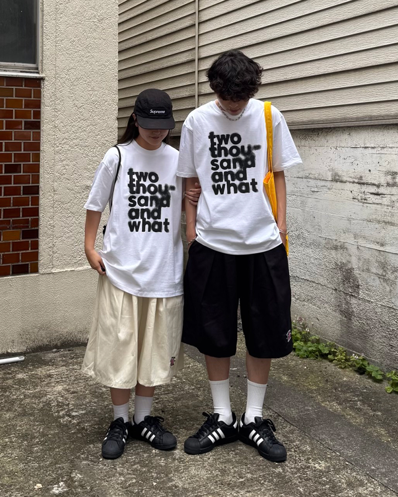   ロゴ リラックス Tシャツ ユニセックス すぐ届く！ Calvin Klein tシャツ モノグラムロゴリラックスTシャツ メンズ