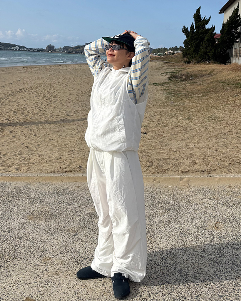 ナイロンフードベスト