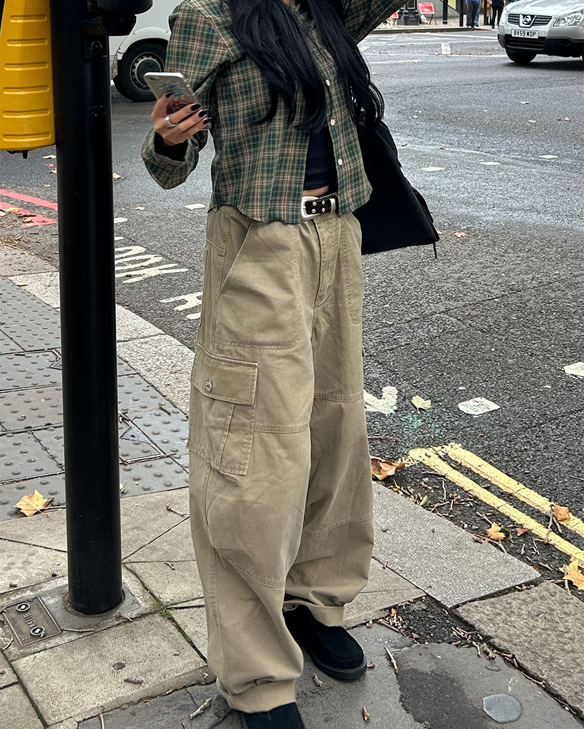 ユニセックス）ビンテージウォッシュフラップカーゴポケットパンツ