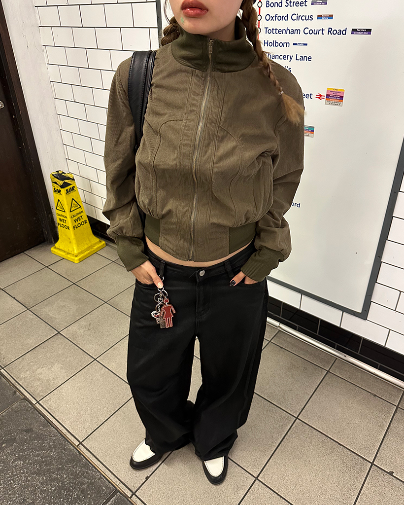 コーティングブラックバギーデニムパンツ | ファッション通販サイト NUGU