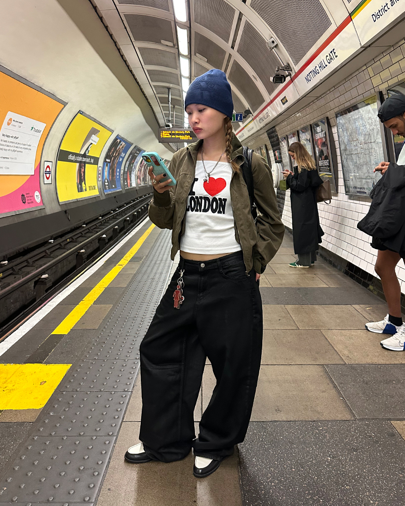 コーティングブラックバギーデニムパンツ | ファッション通販サイト NUGU