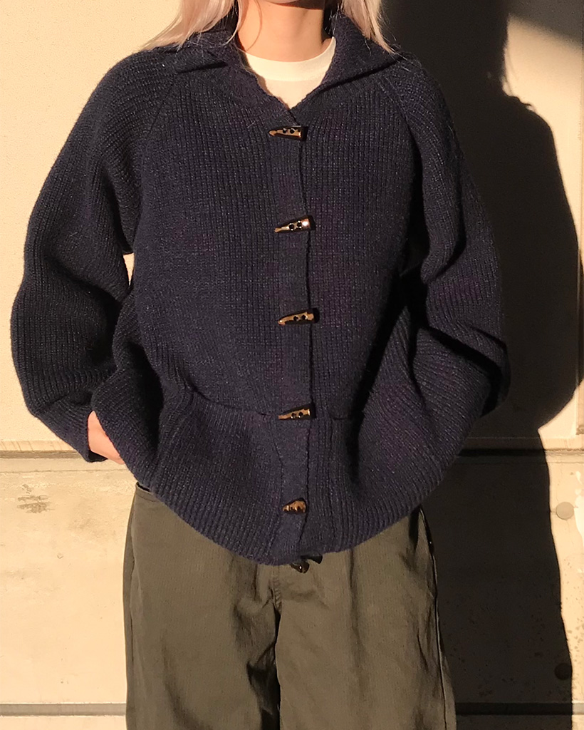 ハイネックトグルボタンニットカーディガン