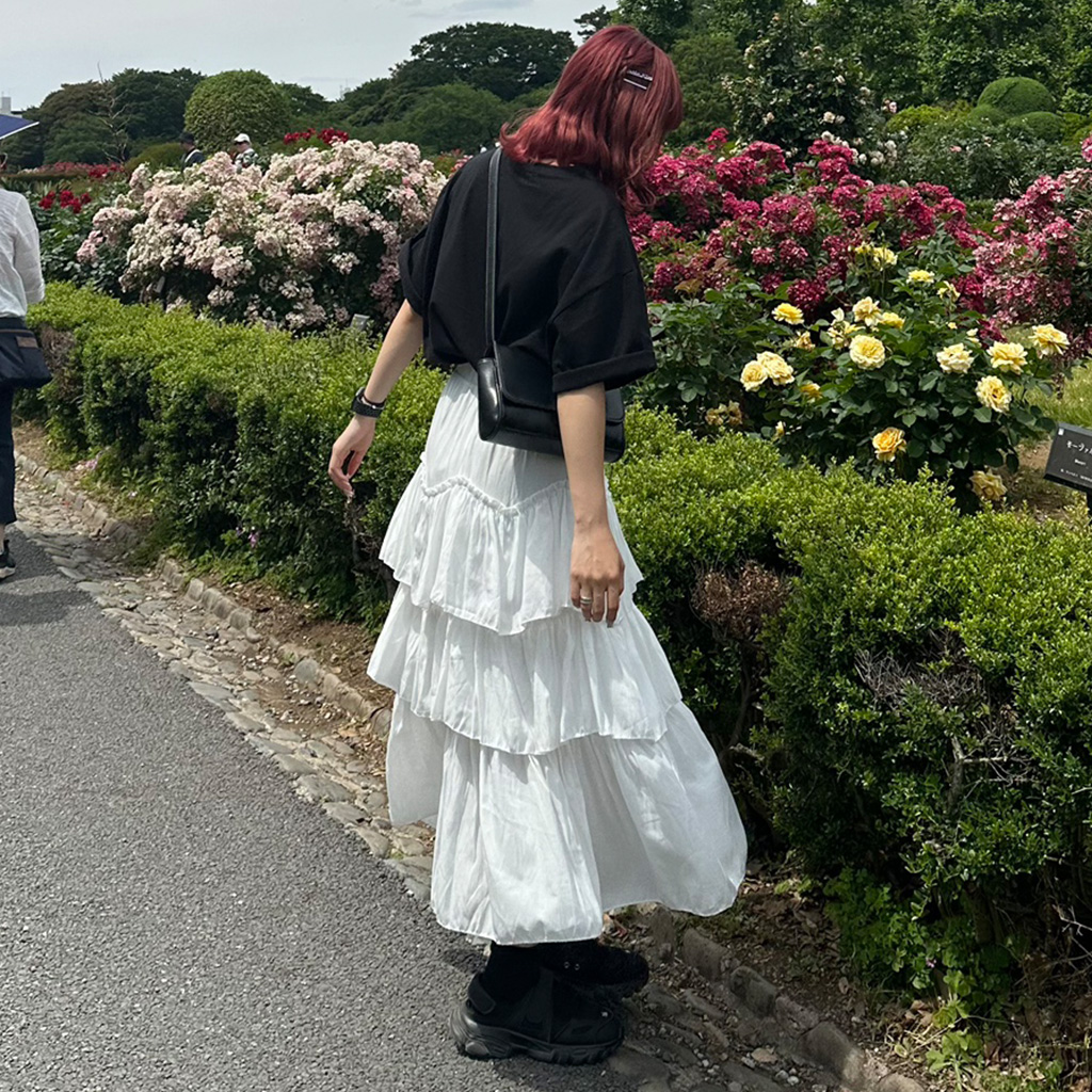 極美品　TBTX ティアードロングスカート 豪華フリル　純白 裏地付き　F 極美品 TBTX ティアードロングスカート 豪華フリル 純白 裏地