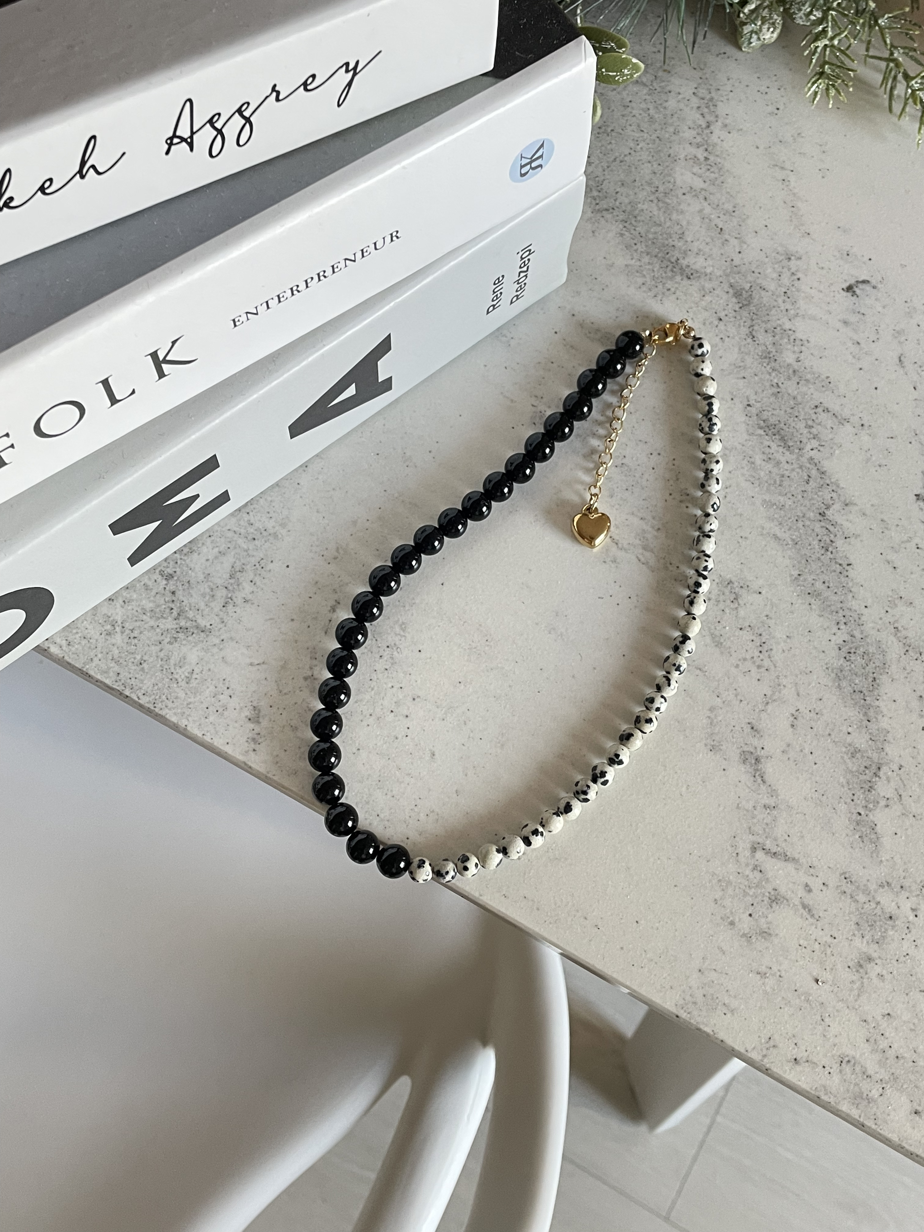 ダルメシアンジャスパーネックレス