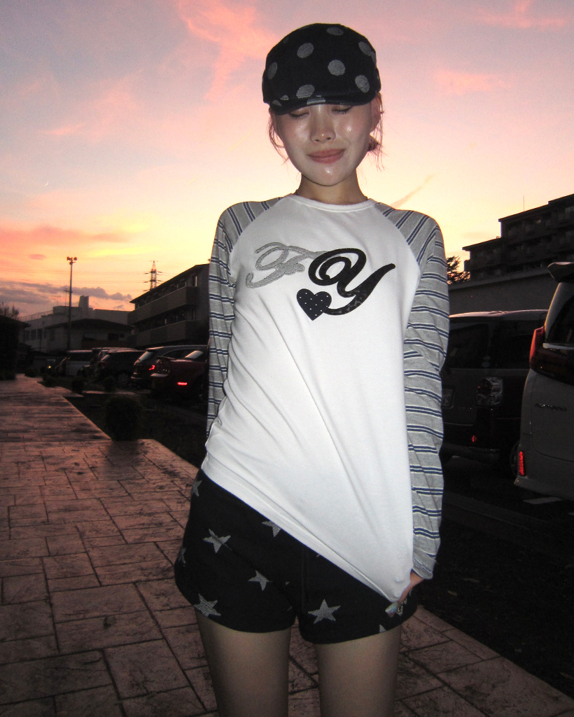 【FANCY CLUB】FY PATCH STRIPE REGLAN TEE ★韓国人気★ 追跡付 Fancy Club X haku] Fy Patch Stripe Reglan Tee (White