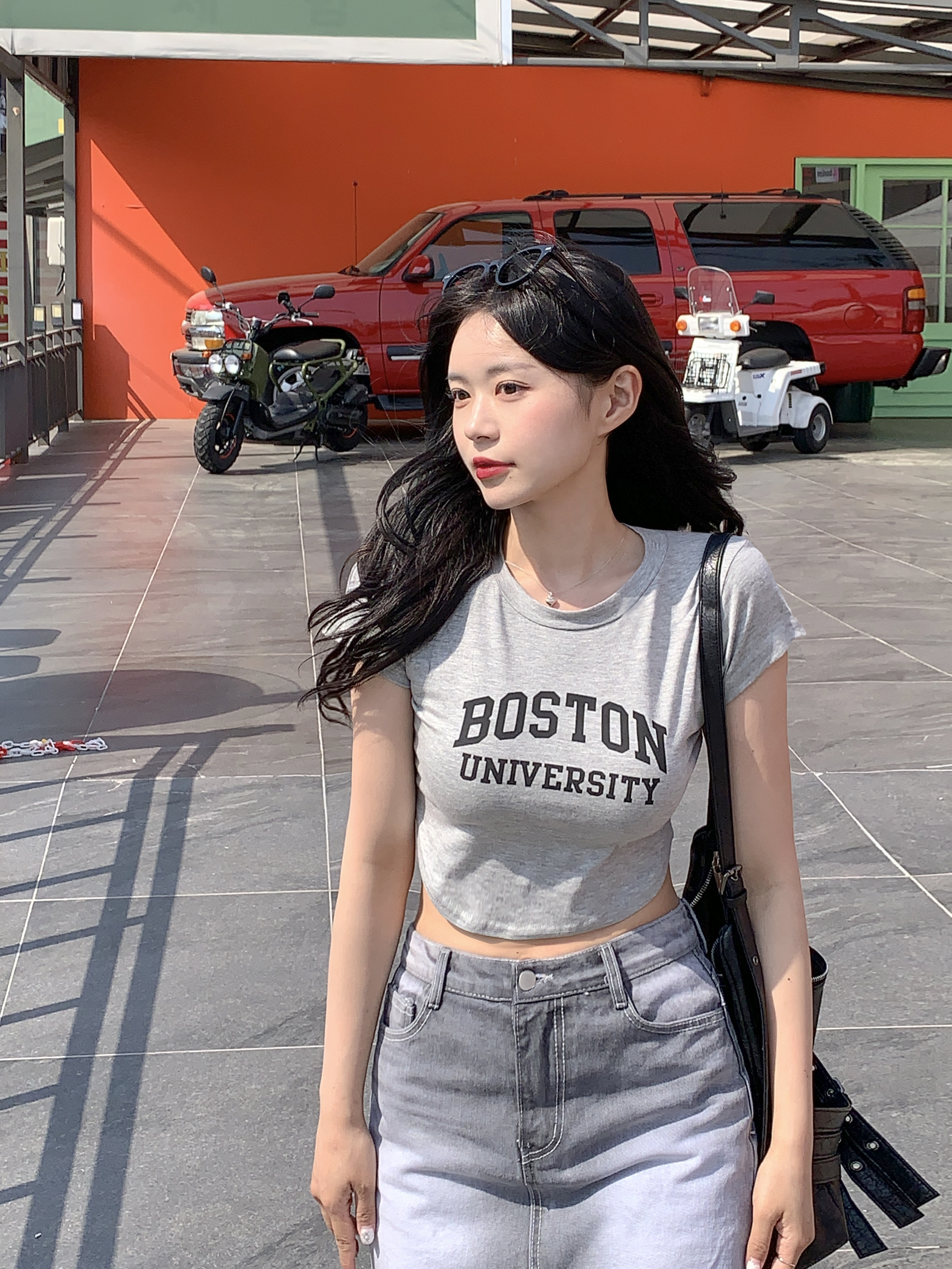 レタリングスリムフィットクロップドTシャツ(4color