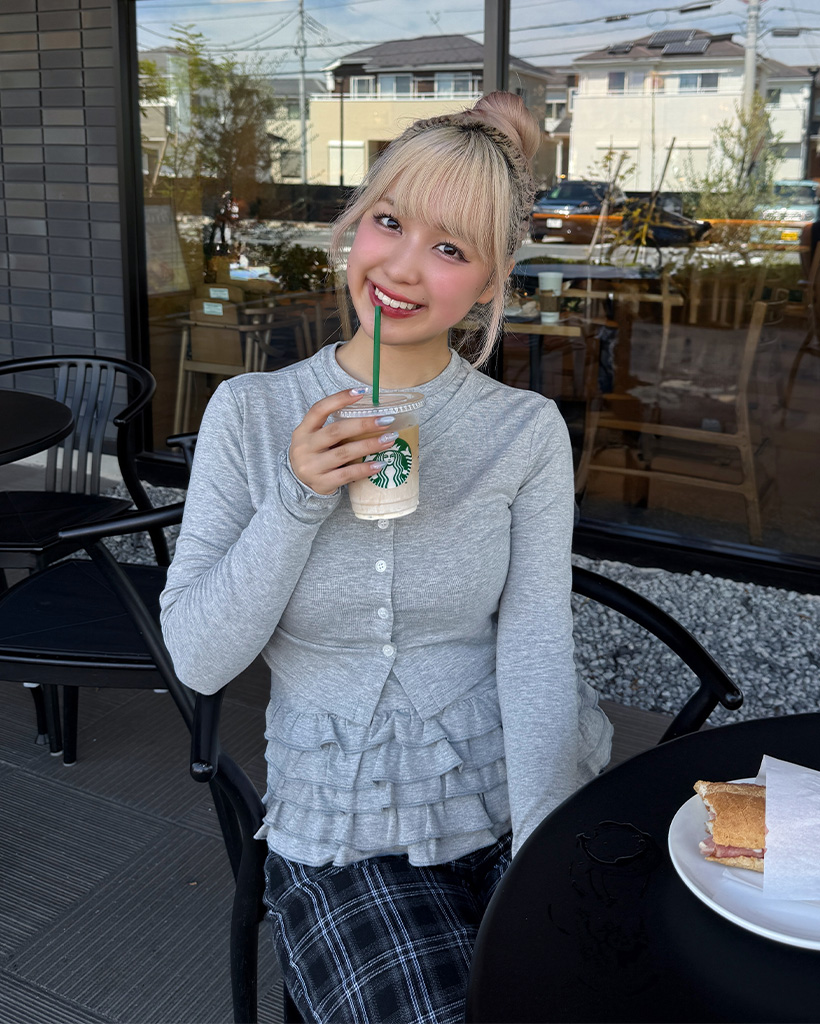 新品　ohga フリルニット　 カーディガン カンカンフリルレイヤードカーディガン | ファッション通販