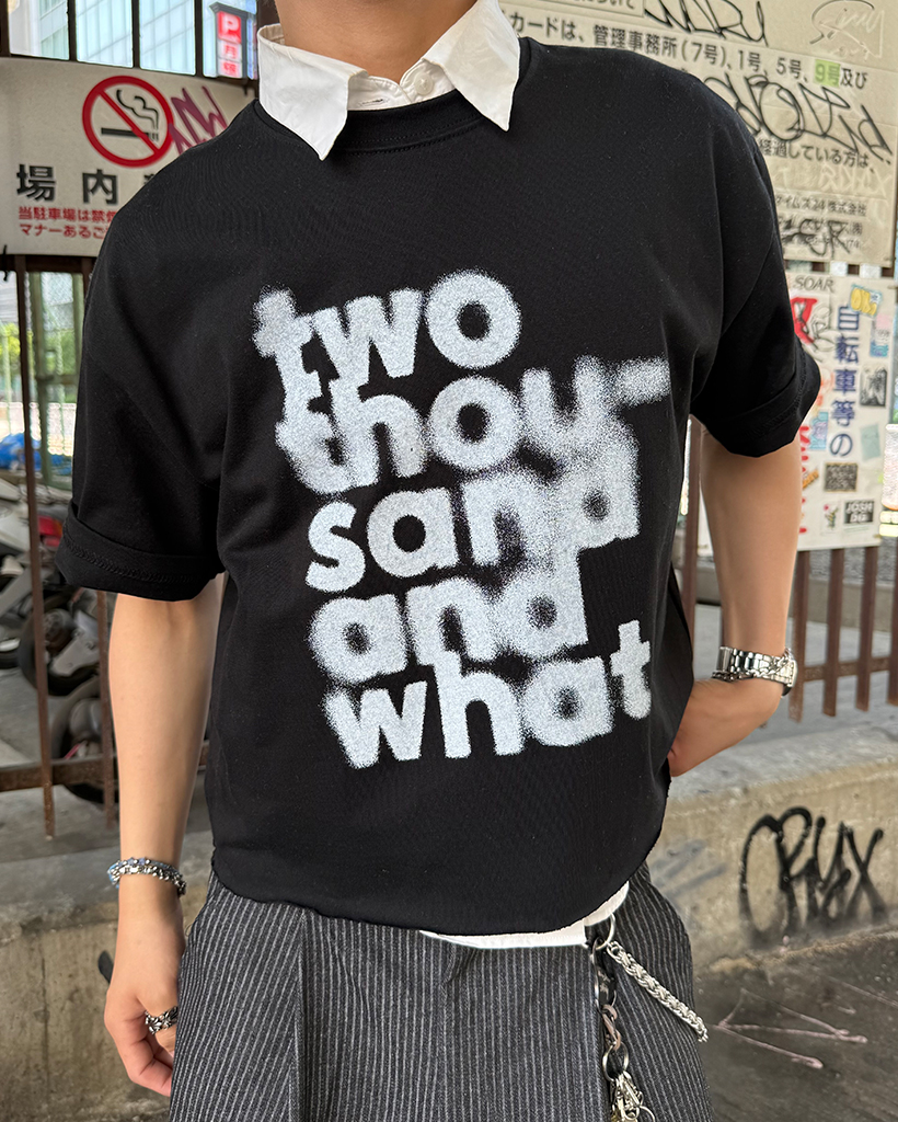 ユニセックス）ノイズレタリングハーフTシャツ | ファッション
