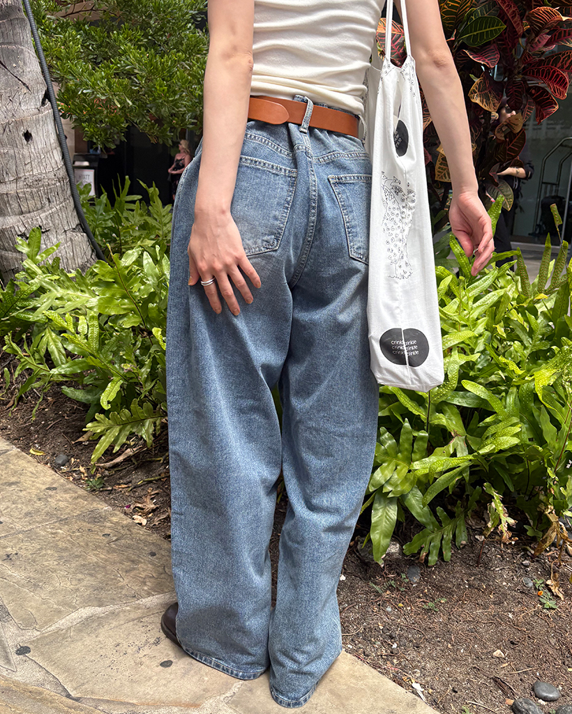 サイドカットデザインワイドデニムパンツ サイドタックワイドデニムパンツ | ファッション通販サイト NUGU