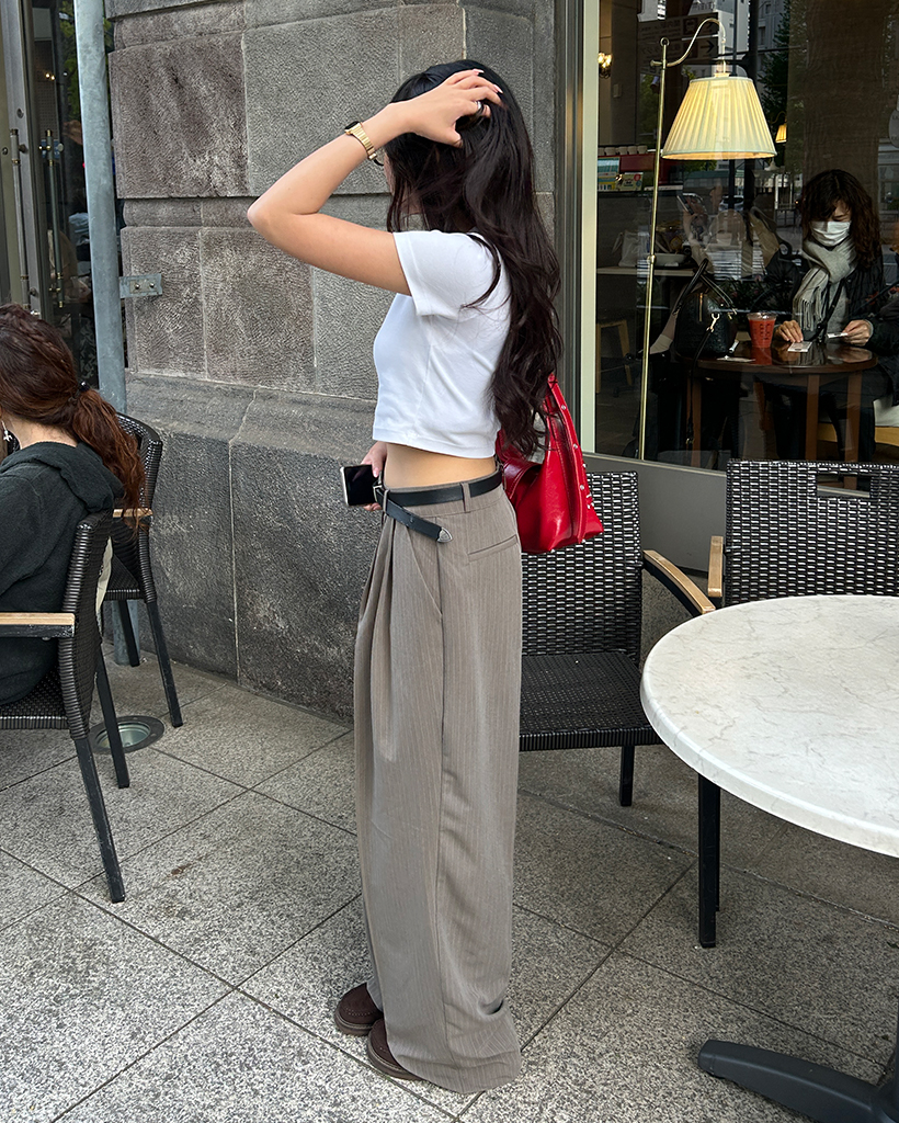 ピンストライプセンタープリーツワイドスラックス | ファッション通販