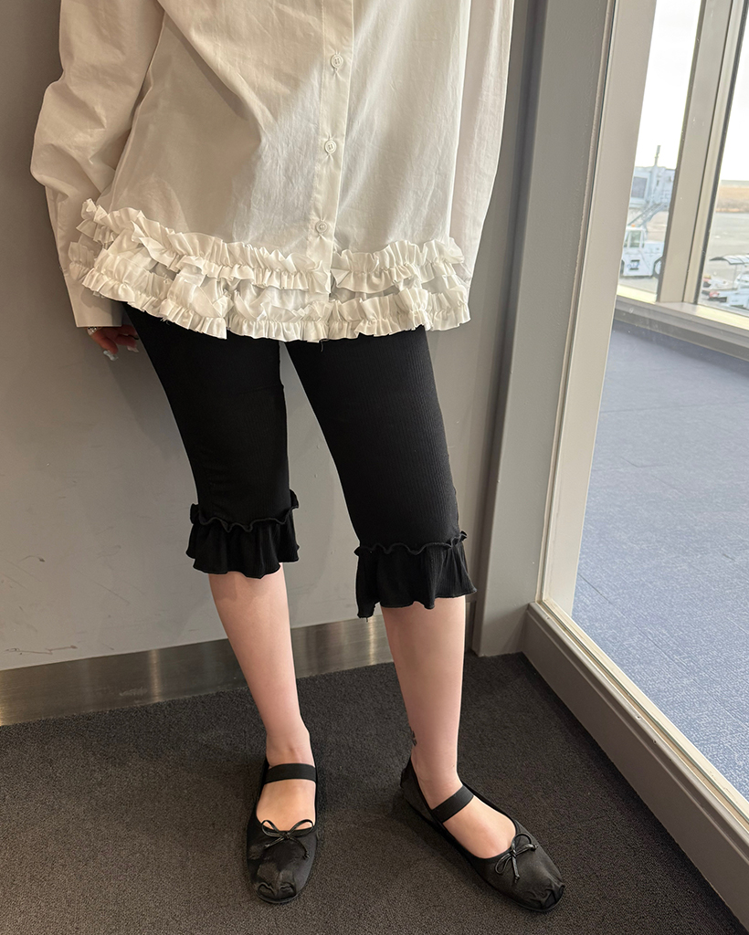 サマーリブフリルヘムカプリパンツ