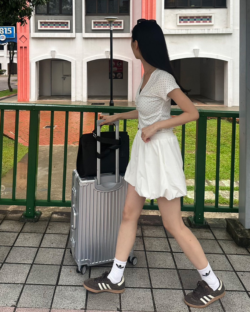 ドットバストギャザーVネックTシャツ | ファッション通販サイト NUGU ドットバストギャザーVネックTシャツ | ファッション通販サイト NUGU