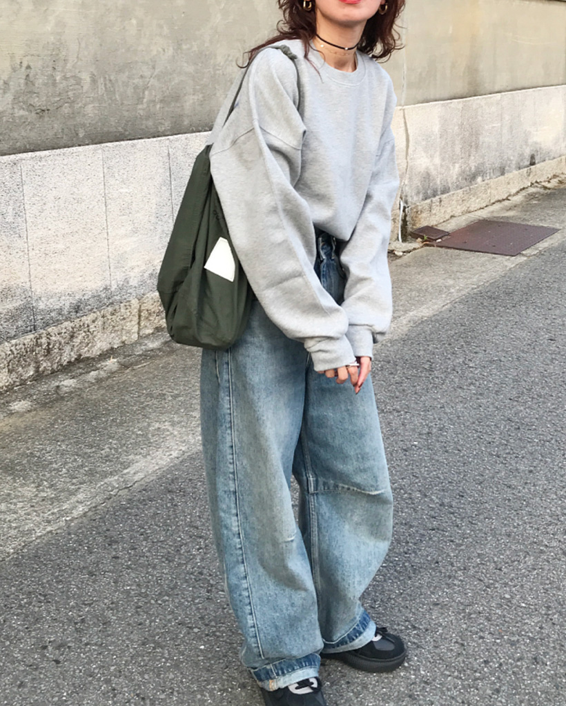 ウォッシュ加工クロップドスウェット | ファッション通販サイト NUGU