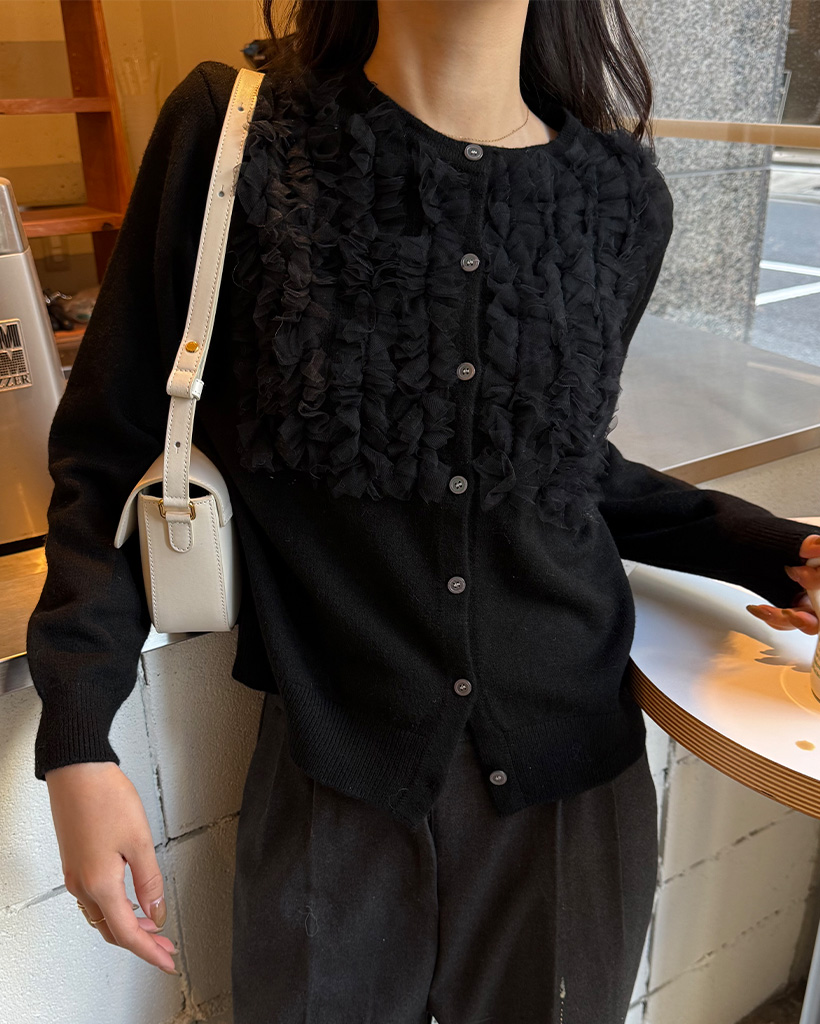 レースフリルラウンドボタンカーディガン