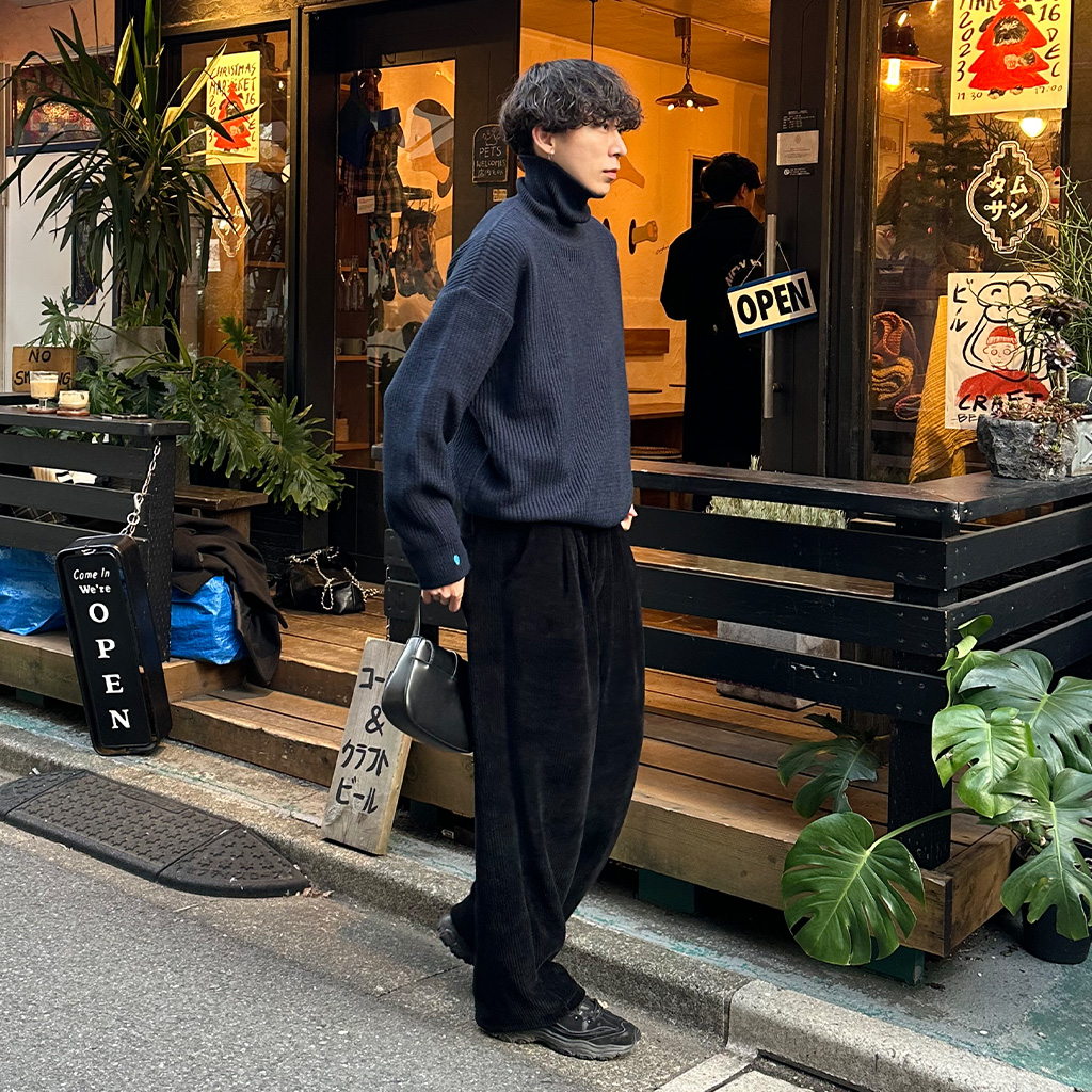 【美品クリーニング済み】SSZ ワイドコーデュロイパンツ Mサイズ 黒 ブラック BEAMS - SSZ 横コーデュロイ パンツ ブラック Mサイズ 19AWの