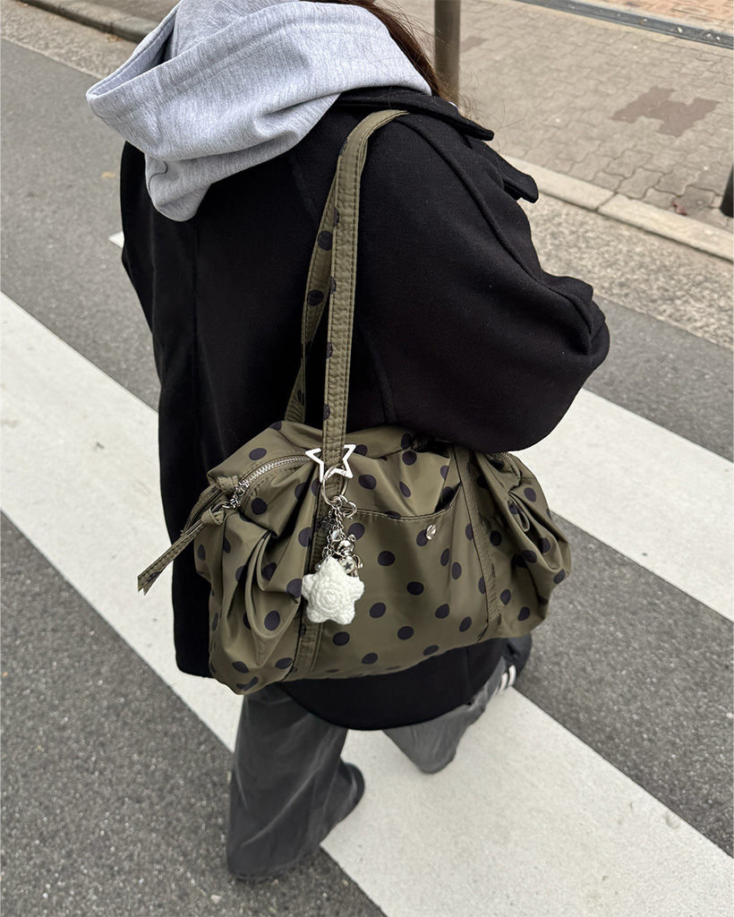ドットラウンドショルダーバッグ
