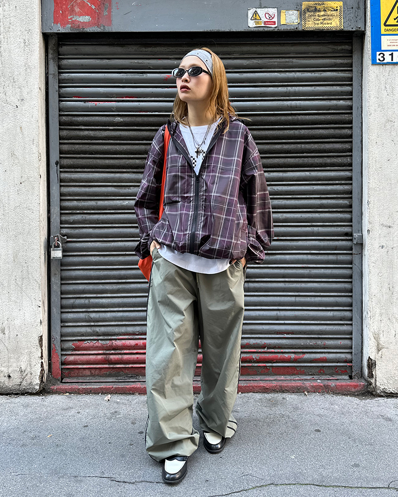 ユニセックス）タータンチェックダブルジップウィンドブレーカー