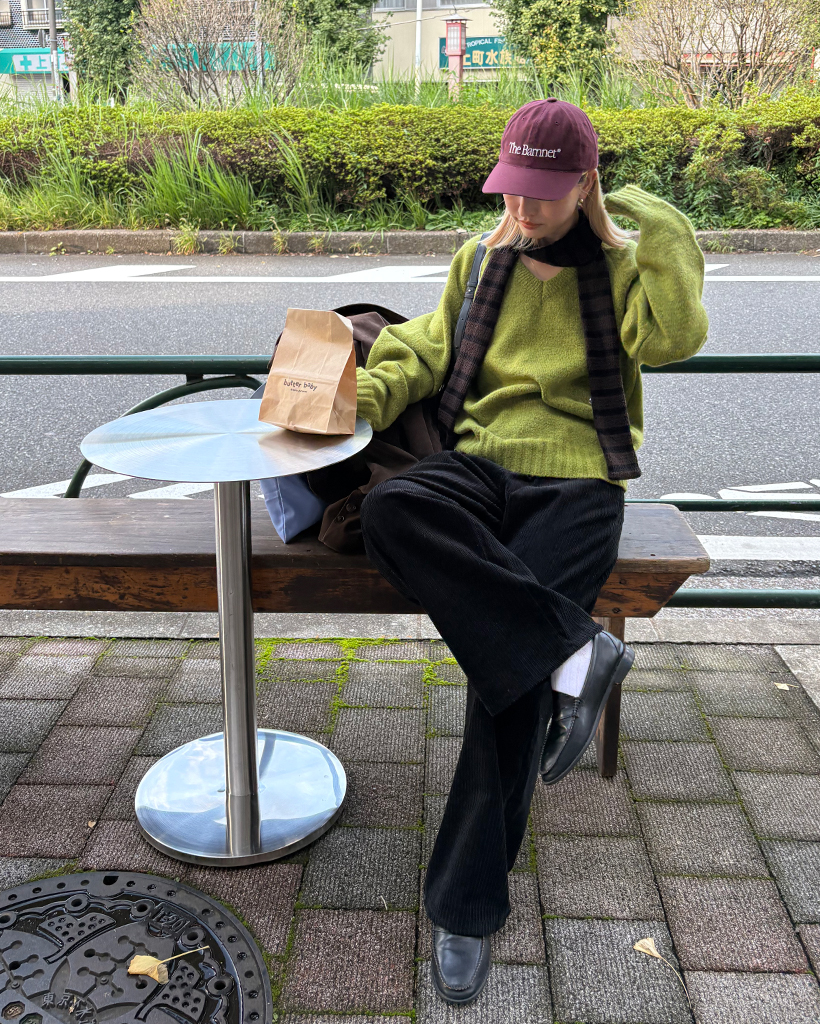 Ｖネックボールドリブセーター