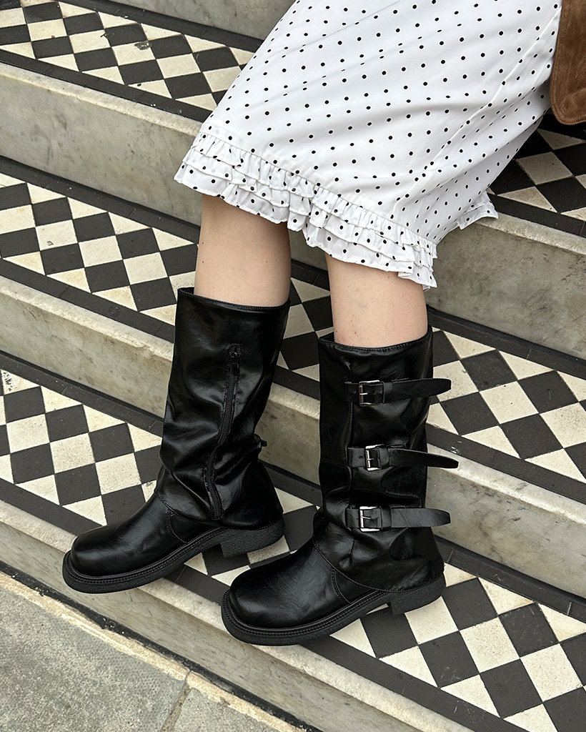 モデルフィット/万能コーデアイテム]バックルフェイクレザースクエア