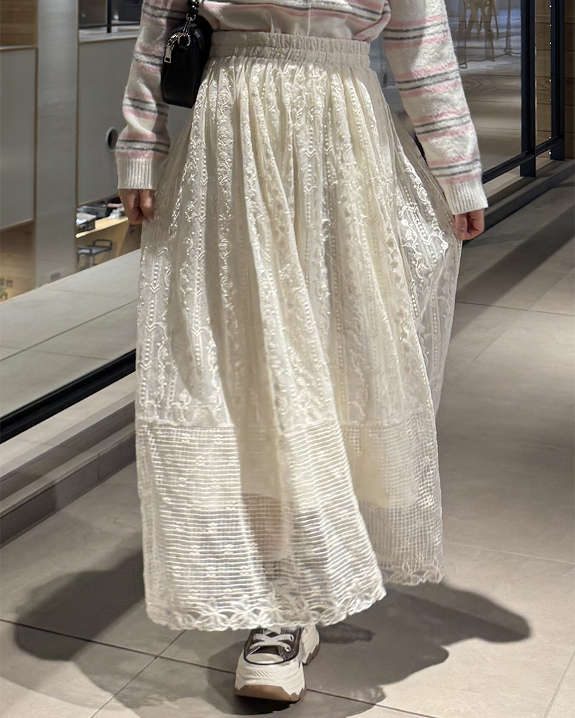 フラワーバテンレースマキシスカート