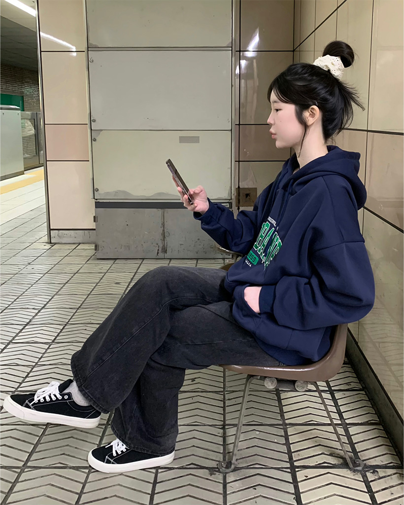 レタリングオーバーサイズフードTシャツ