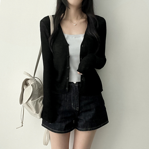 クレージュ　黒のボタン付きカーディガン NF5137EU000075_fw_thumbM.jpg