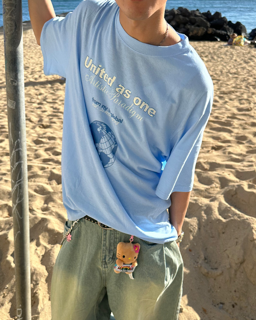 ユニセックス）Earthプリント半袖Tシャツ | ファッション通販