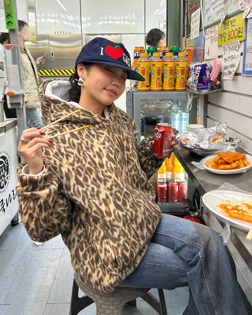 ユニセックス）ファーレオパードパターンジップアップパーカー