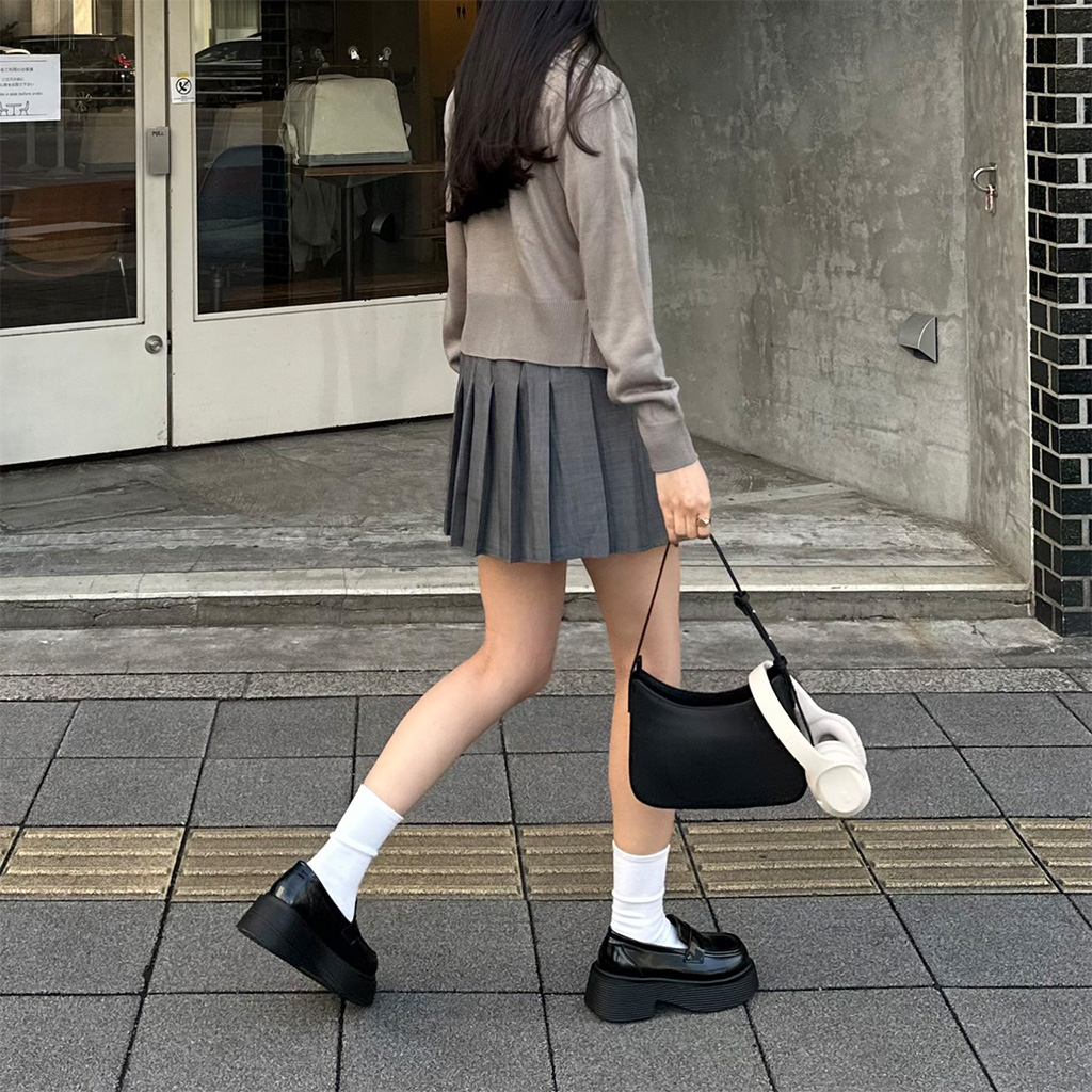 ブラック クロップドカーディガン Prada クロップド カーディガン | ブラック | FARFETCH JP